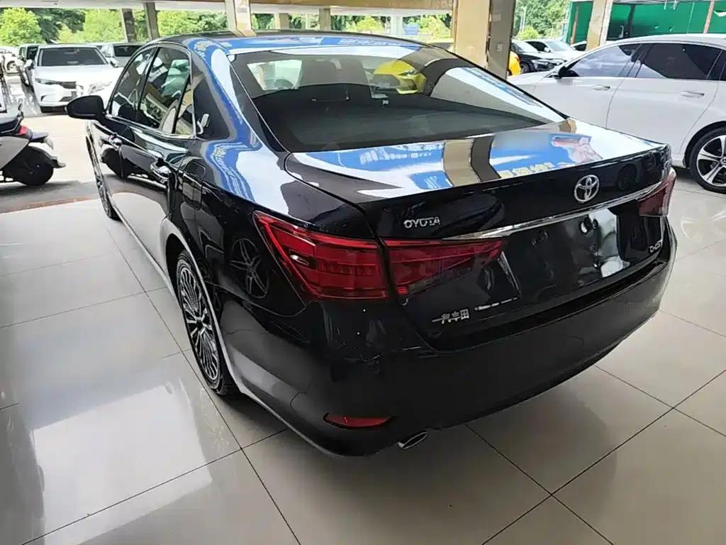 Crown 2018 2.0T Sport Edition — миниатюра 5