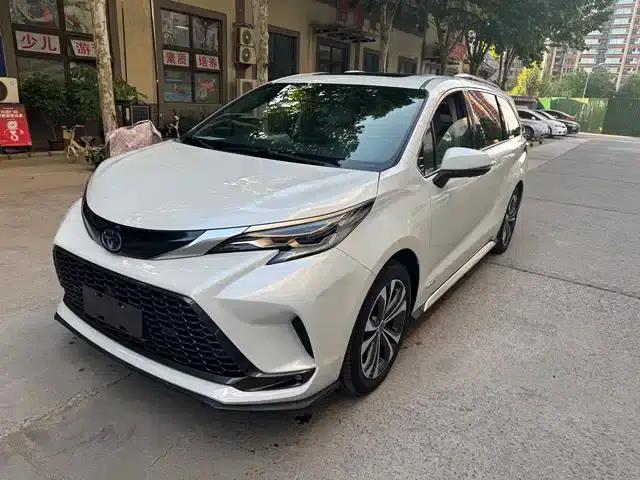 2023 Grevia 2.5L Hybrid Premium Plus Edition