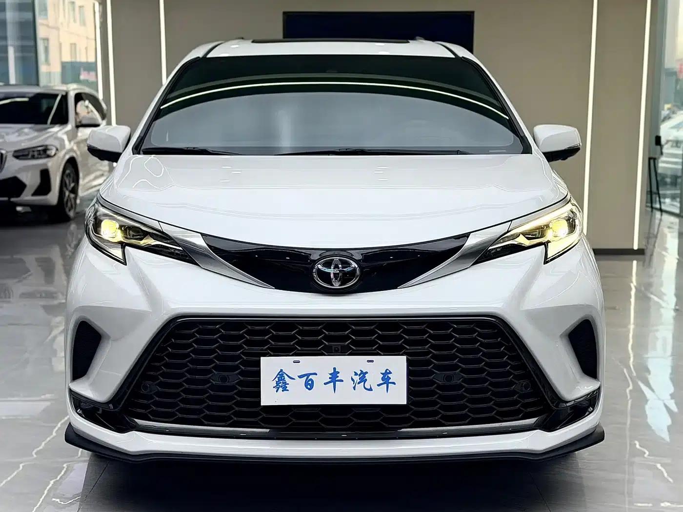 2026 Grevia 2.5L Hybrid Luxury MAX AWD — миниатюра 2
