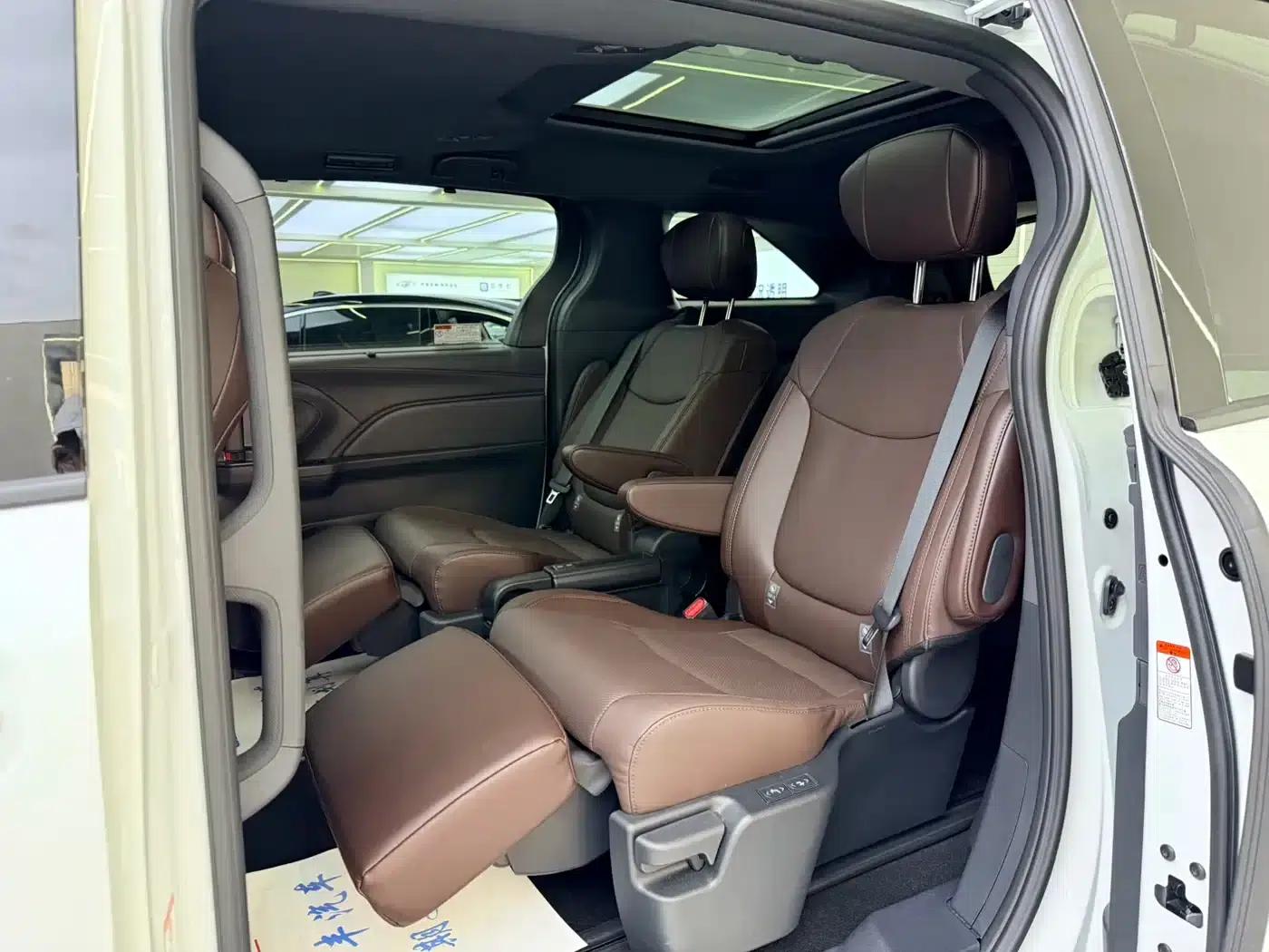 2026 Grevia 2.5L Hybrid Luxury MAX AWD — миниатюра 7