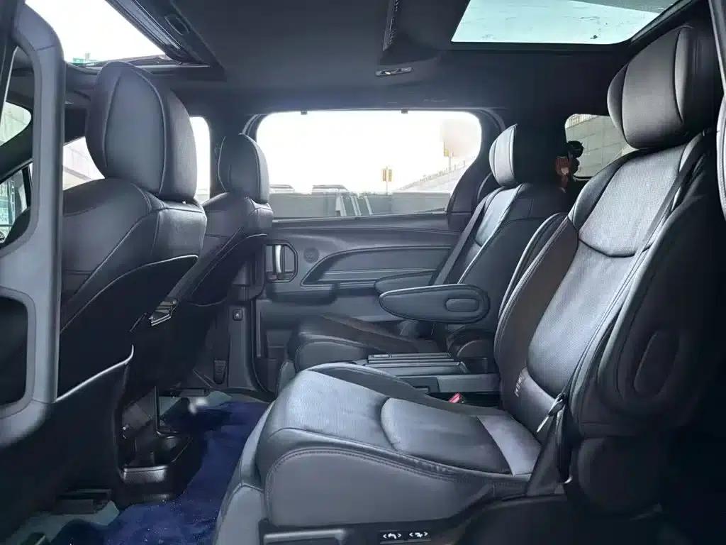 2023 Grevia 2.5L Hybrid VIP Edition — миниатюра 19