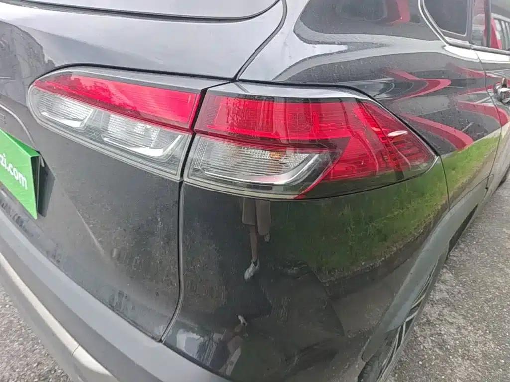 Fenglanda 2022 2.0L CVT Luxury Edition — миниатюра 8