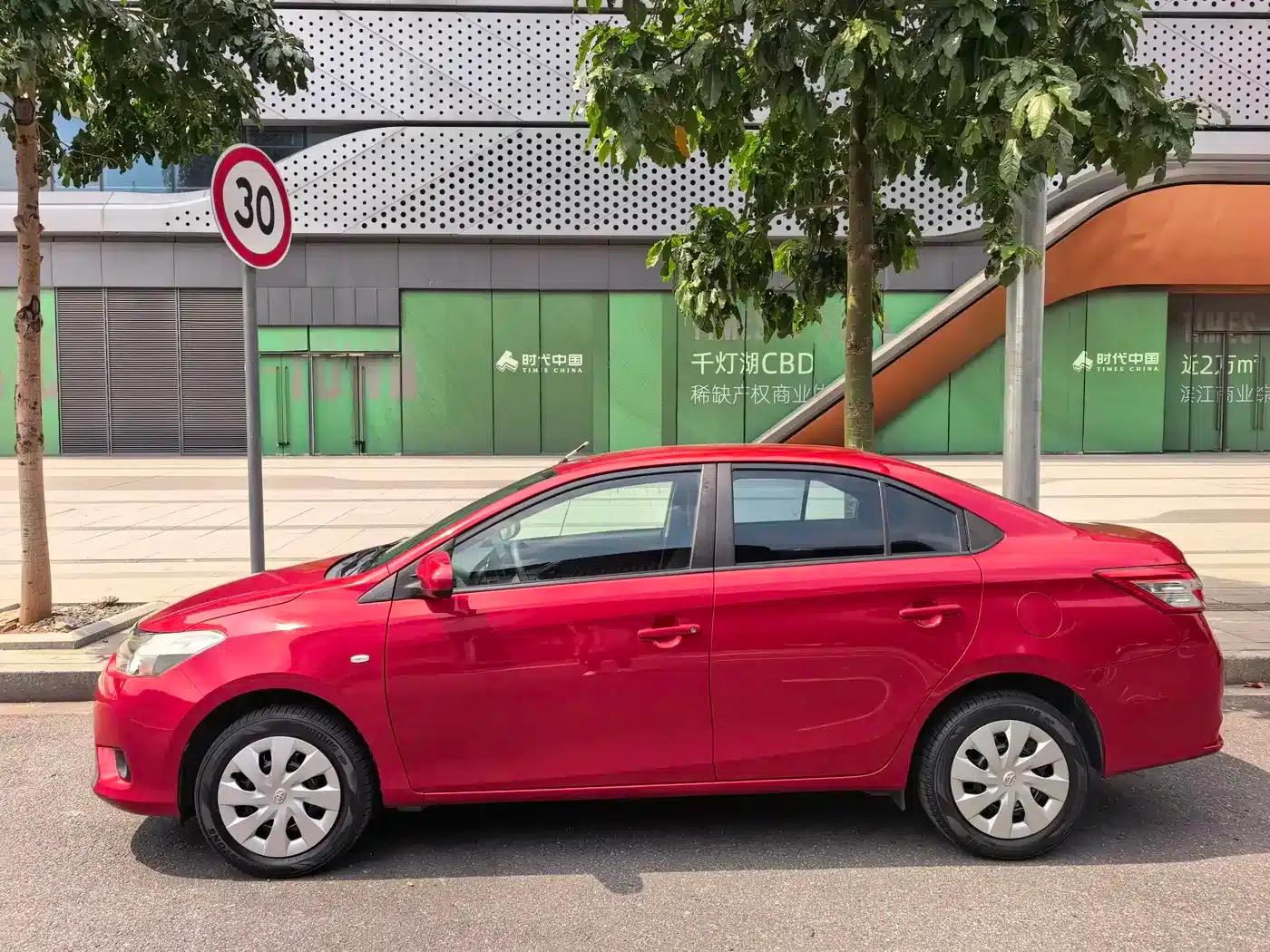 Vios 2014 1.5L Automatic Smart Edition — миниатюра 3