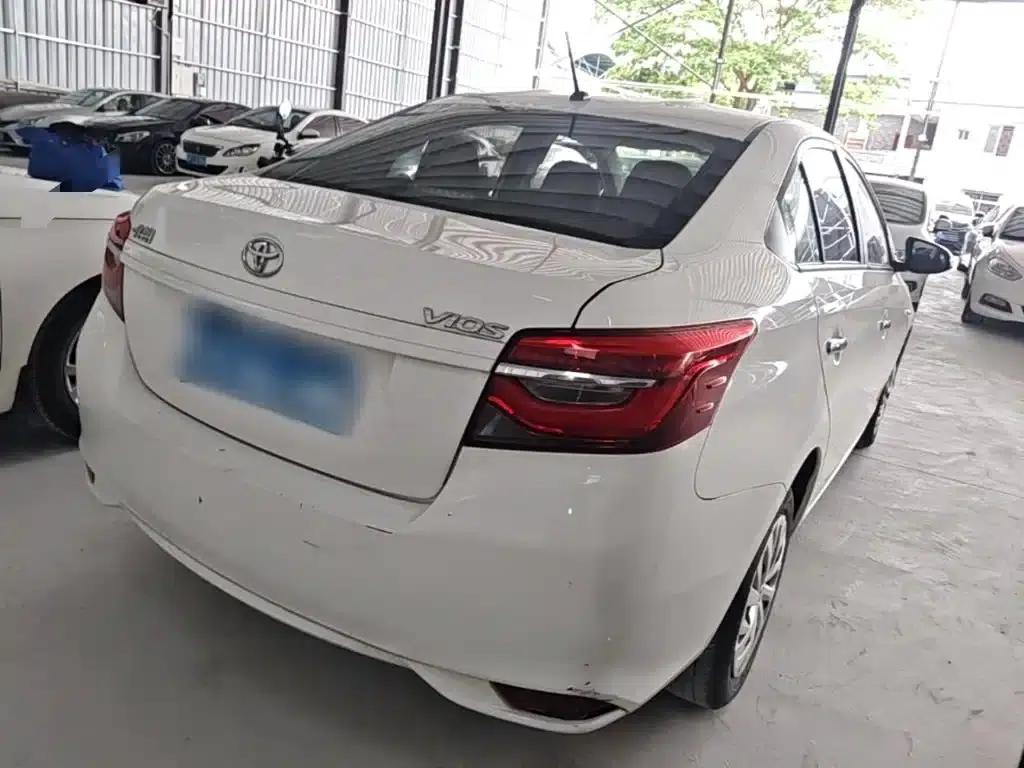 Vios 2022 1.5L 20th Anniversary Edition — миниатюра 7