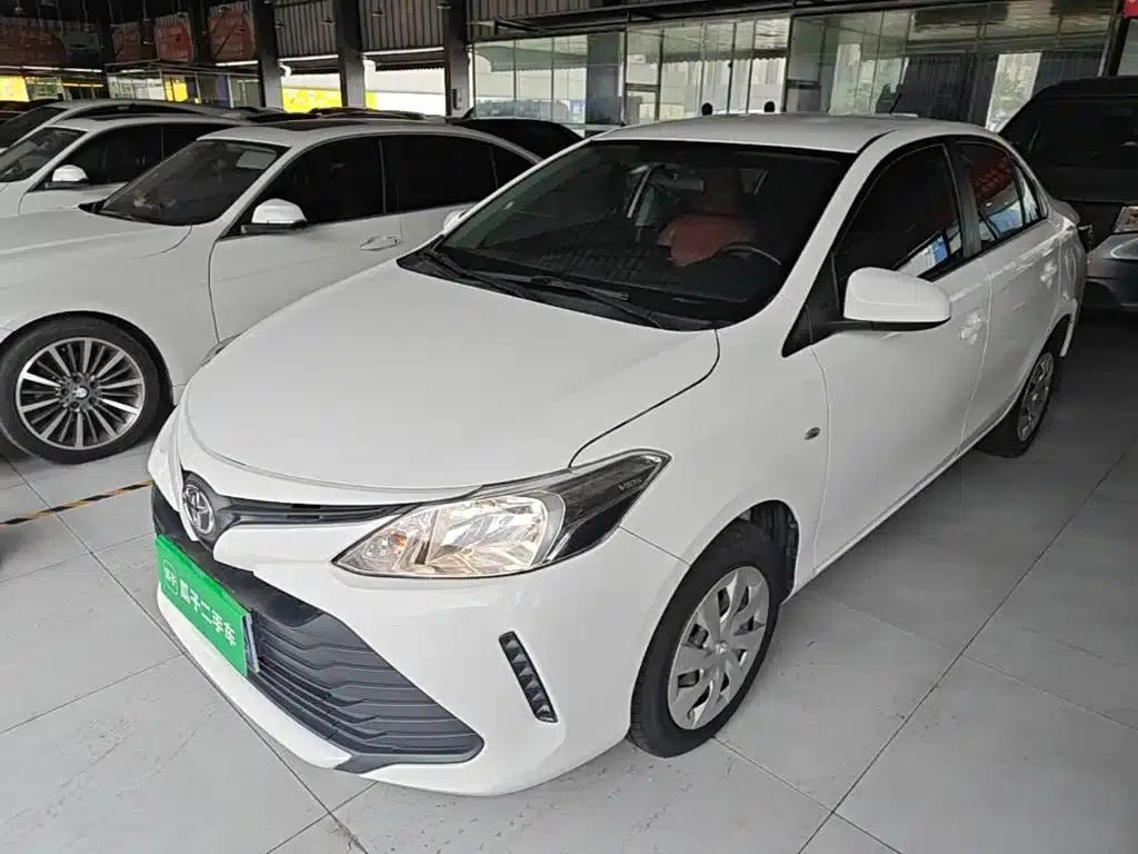 Vios 2017 1.5L Manual Comfort Edition — миниатюра 1