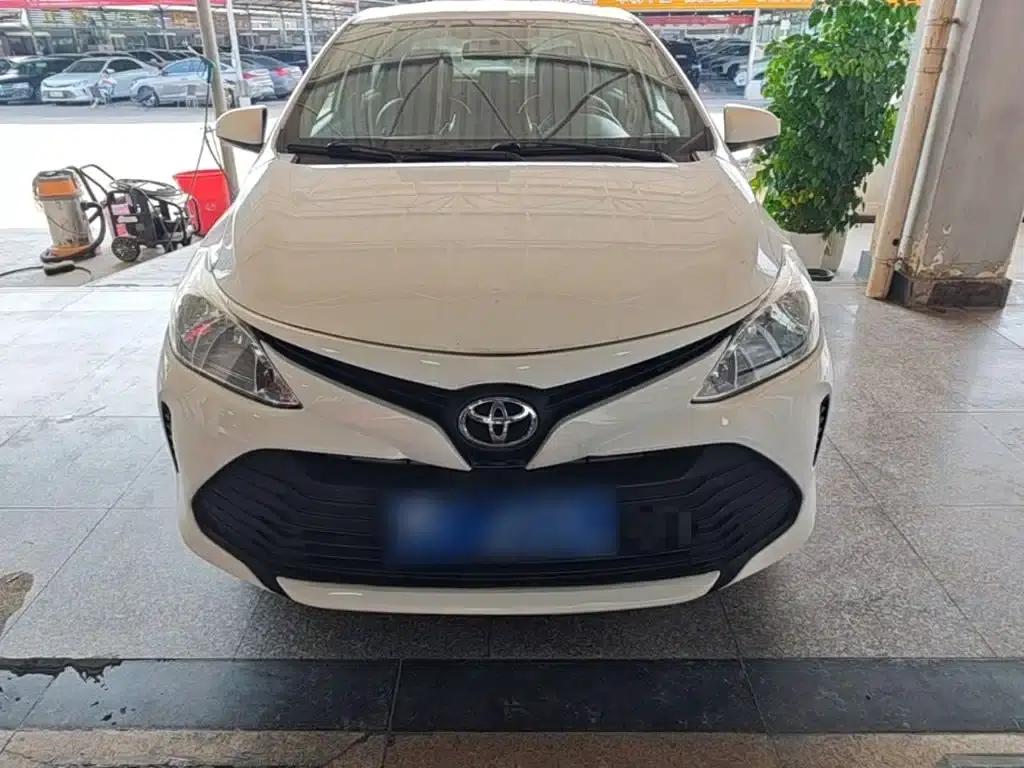 Vios 2017 1.5L CVT Adventure Edition — миниатюра 3