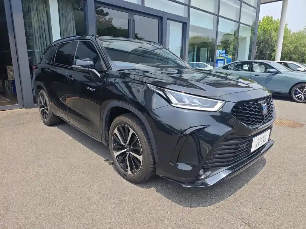 Crown Land Cruiser 2022 2.5L HEV 4WD Premium Edition — миниатюра 2