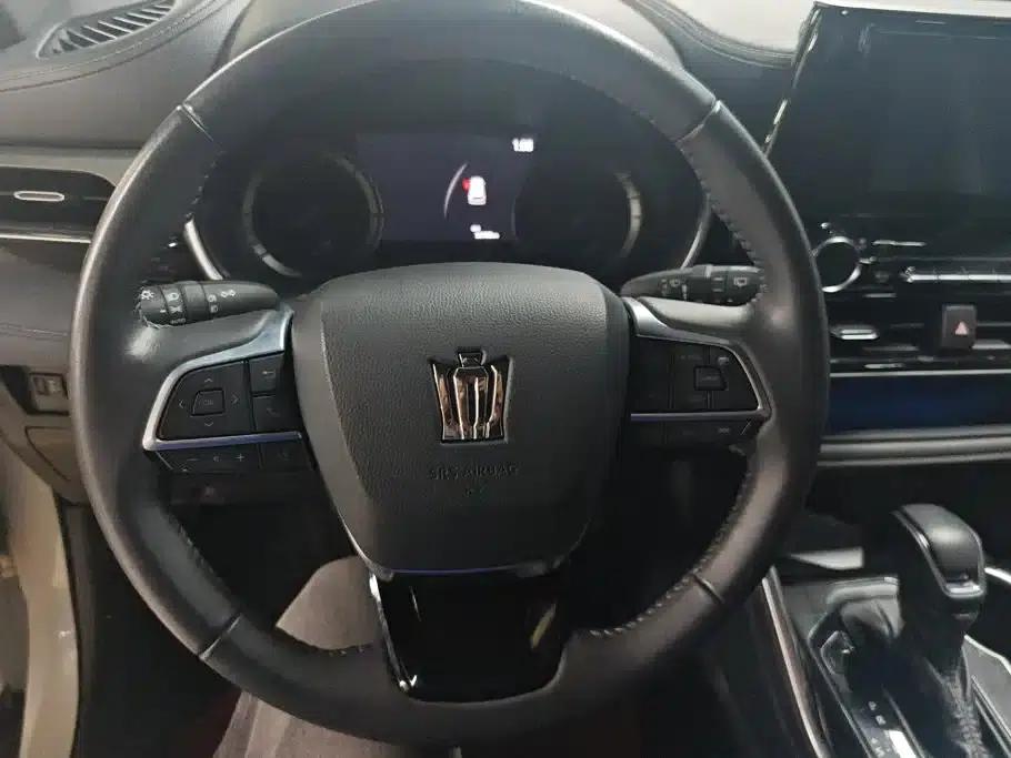 Crown Land Cruiser 2024 2.5L HEV 4WD Luxury Edition — миниатюра 15