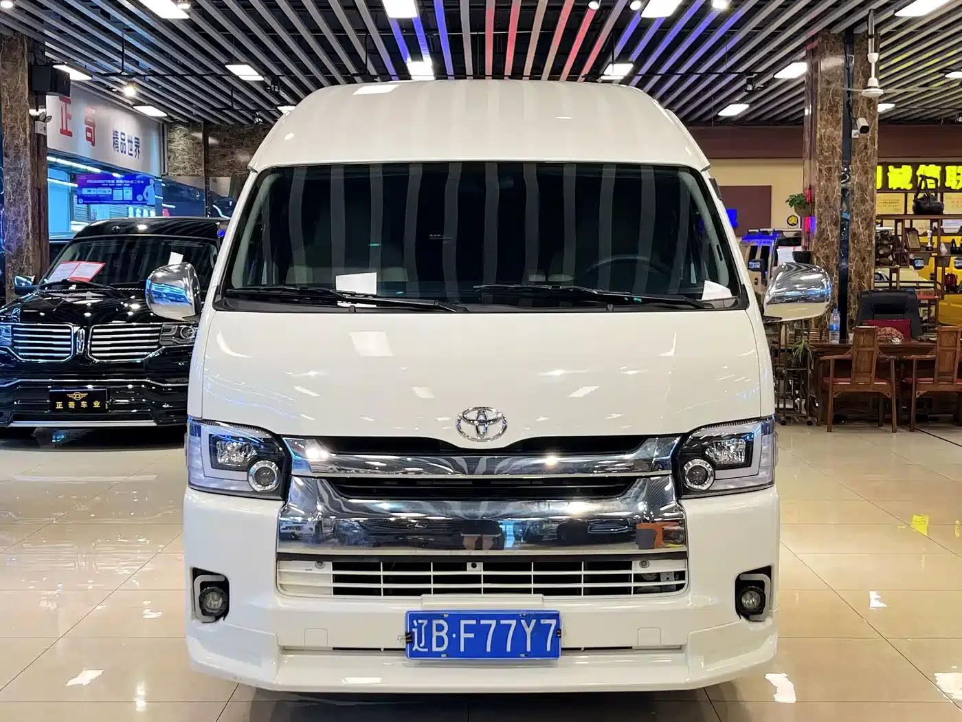 2018 HIACE 2.7L Automatic — миниатюра 2