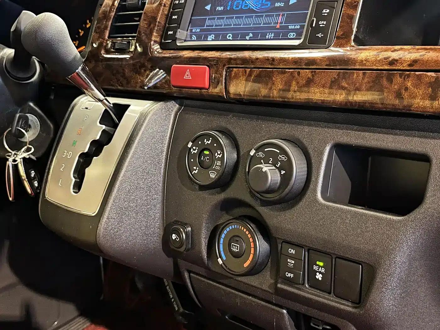 2018 HIACE 2.7L Automatic — миниатюра 13