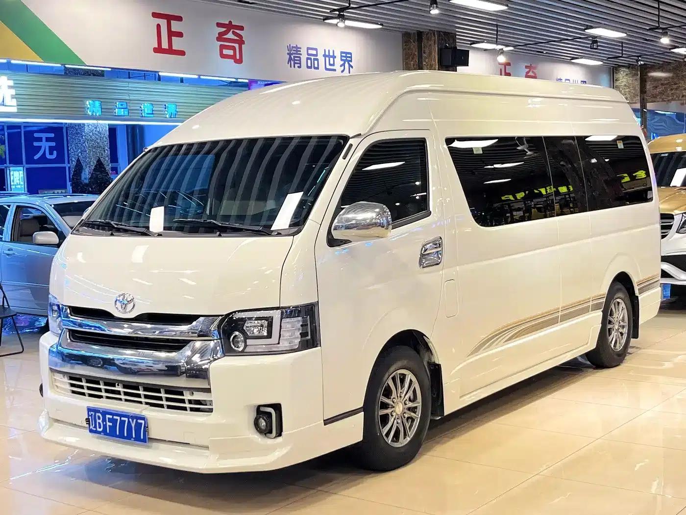 2018 HIACE 2.7L Automatic — миниатюра 3
