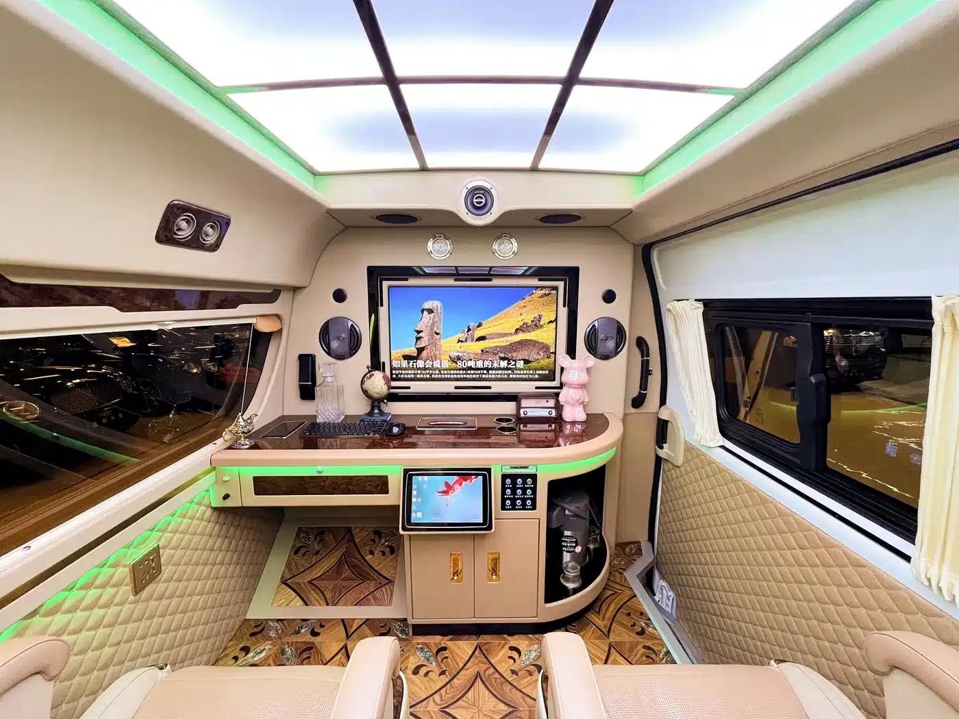 2018 HIACE 2.7L Automatic — миниатюра 26