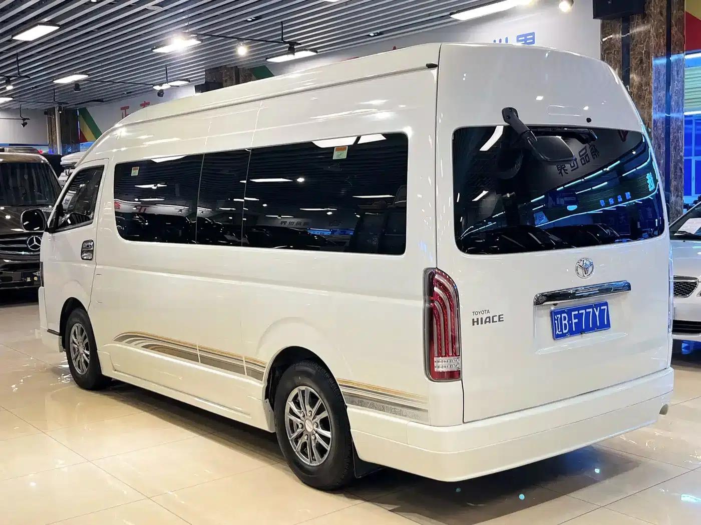 2018 HIACE 2.7L Automatic — миниатюра 6