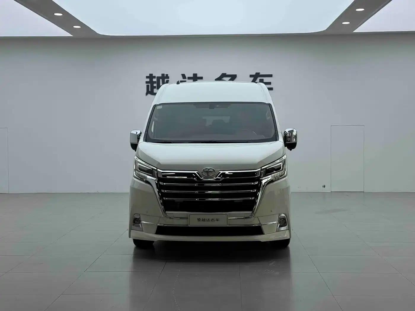2021 HIACE 3.5L Middle East Edition — миниатюра 2
