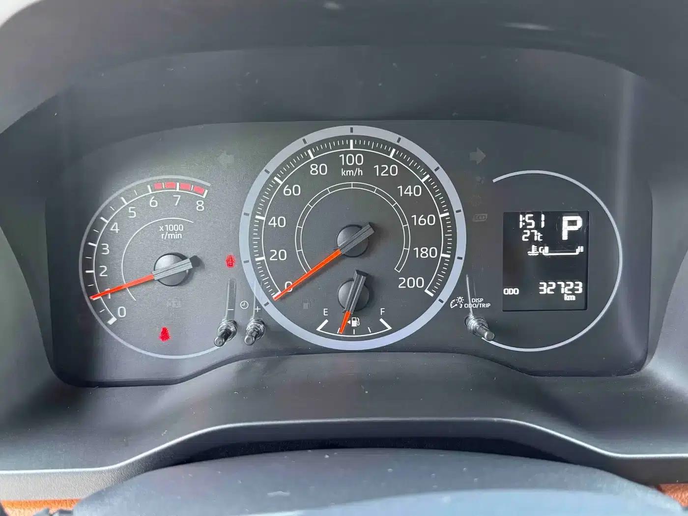 2021 HIACE 3.5L Middle East Edition — миниатюра 12