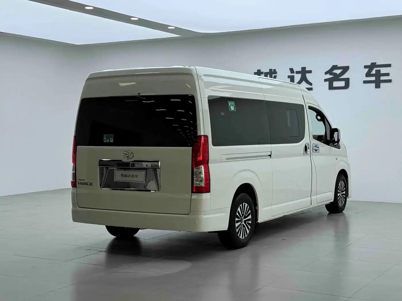 2021 HIACE 3.5L Middle East Edition — миниатюра 22