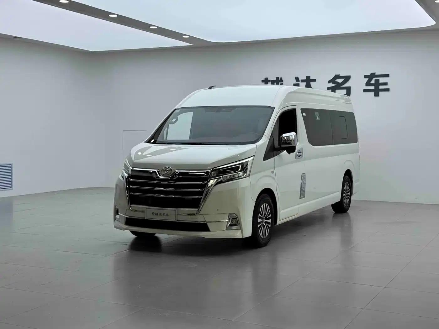 2021 HIACE 3.5L Middle East Edition — миниатюра 4