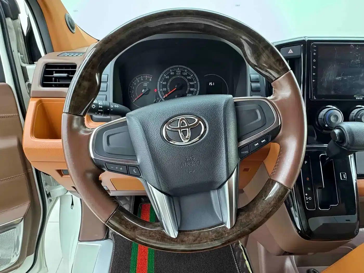 2021 HIACE 3.5L Middle East Edition — миниатюра 8