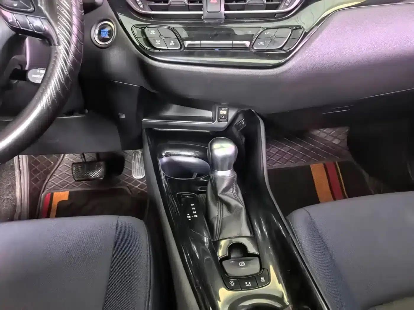 Toyota C-HR 2018 2.0L Premium Sunroof Edition (National V Emission Standard) — миниатюра 15