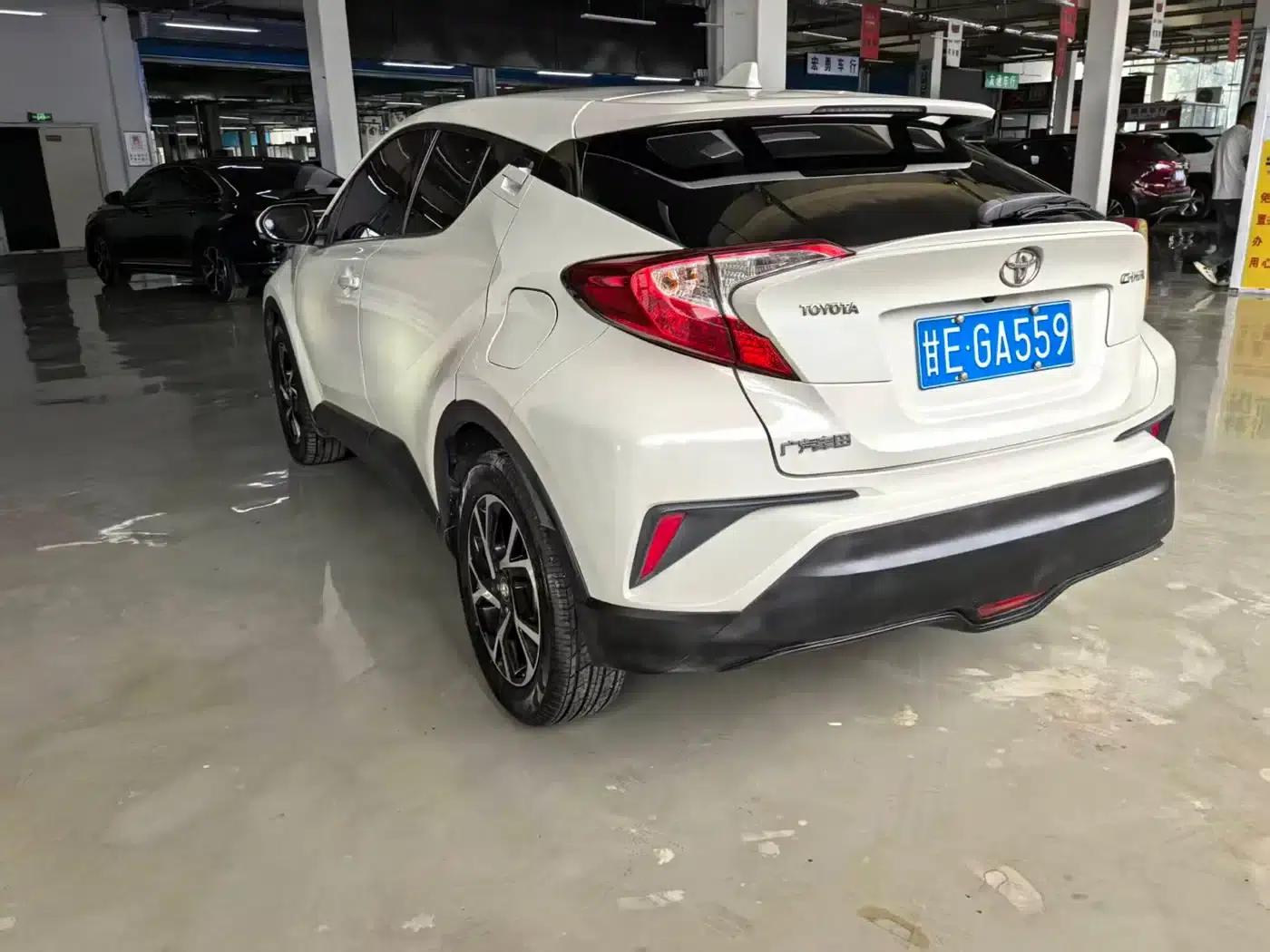 Toyota C-HR 2018 2.0L Premium Sunroof Edition (National V Emission Standard) — миниатюра 17
