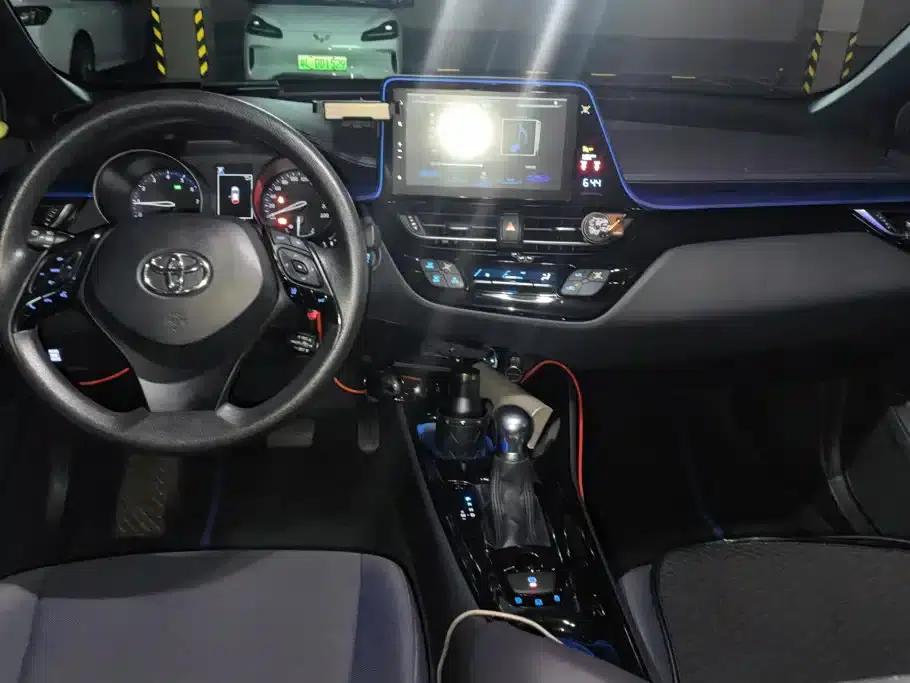 Toyota C-HR 2018 2.0L Premium Sunroof Edition (China VI Emission Standard) — миниатюра 12