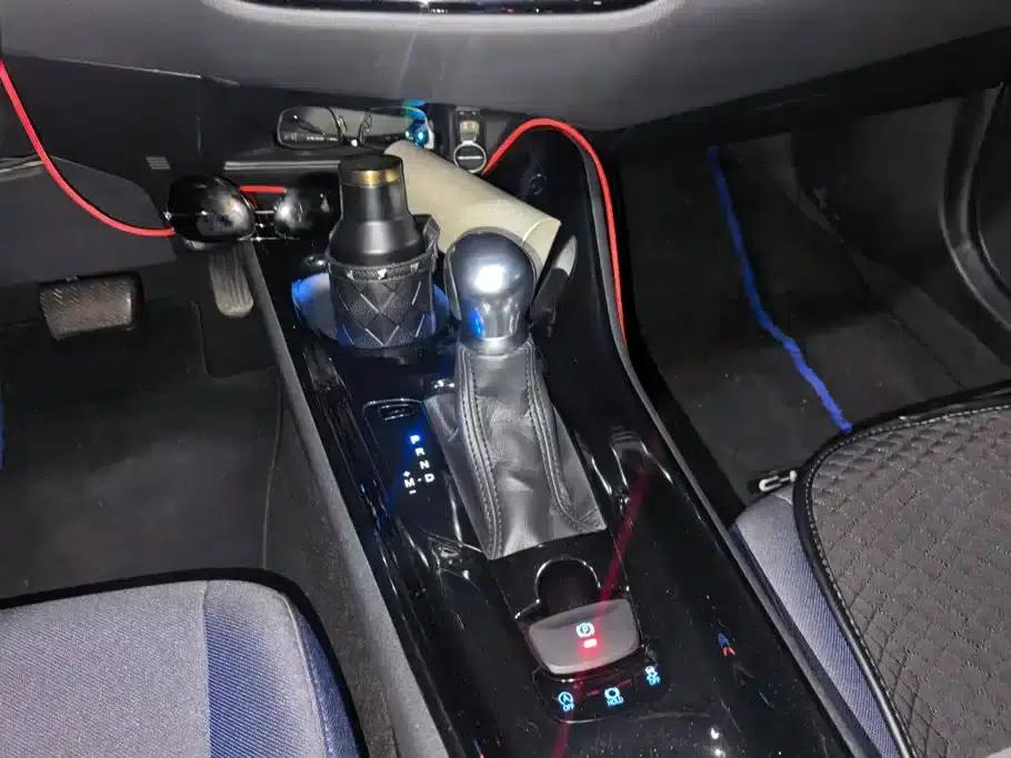 Toyota C-HR 2018 2.0L Premium Sunroof Edition (China VI Emission Standard) — миниатюра 16