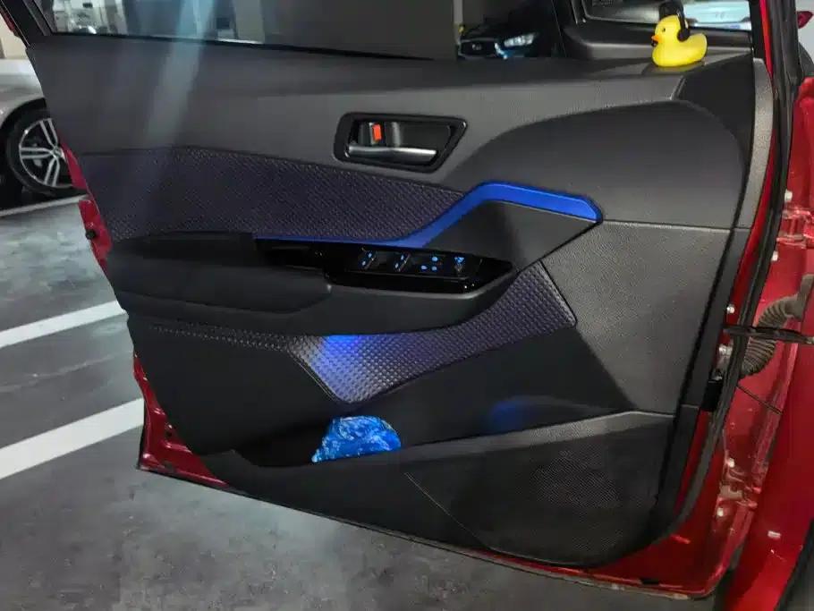Toyota C-HR 2018 2.0L Premium Sunroof Edition (China VI Emission Standard) — миниатюра 7