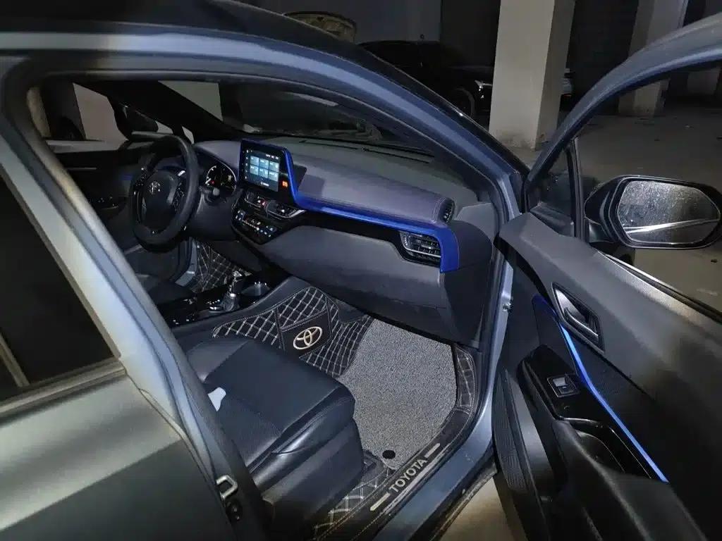 Toyota C-HR 2021 Hybrid 2.0L E-CVT Luxury Edition — миниатюра 20