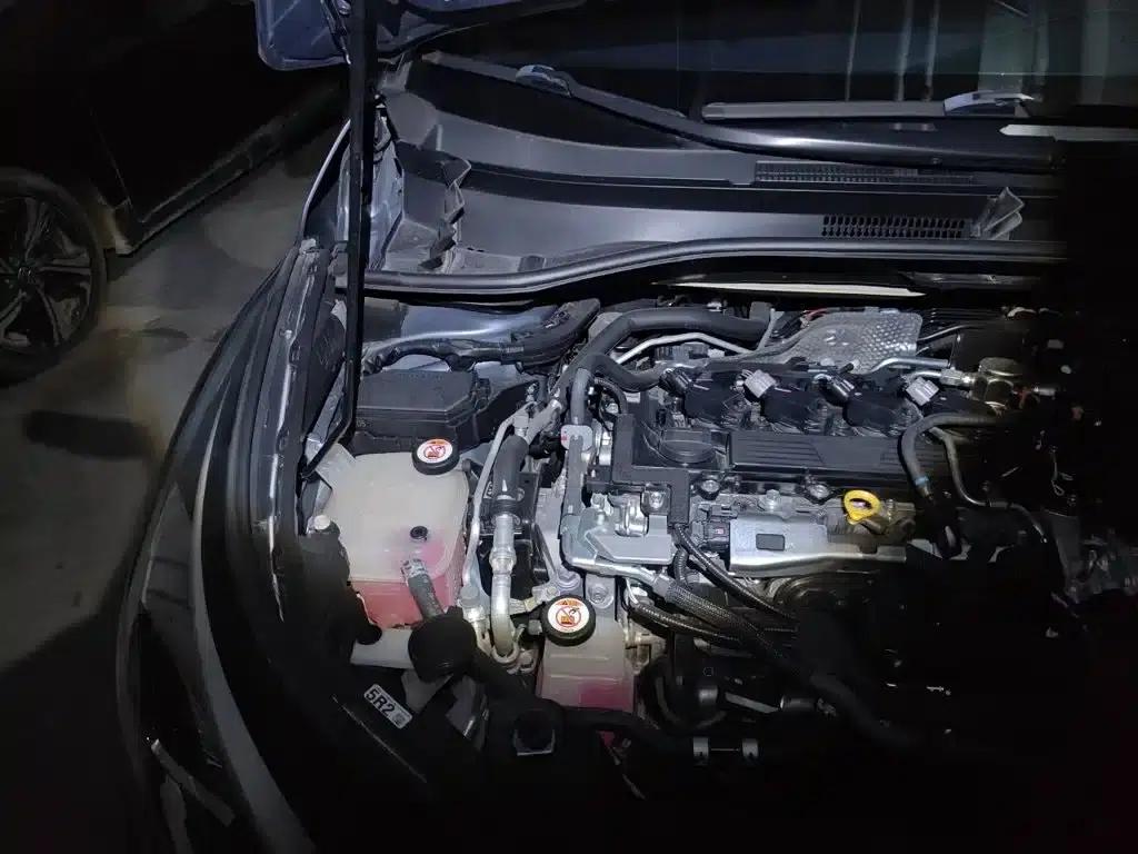 Toyota C-HR 2021 Hybrid 2.0L E-CVT Luxury Edition — миниатюра 21