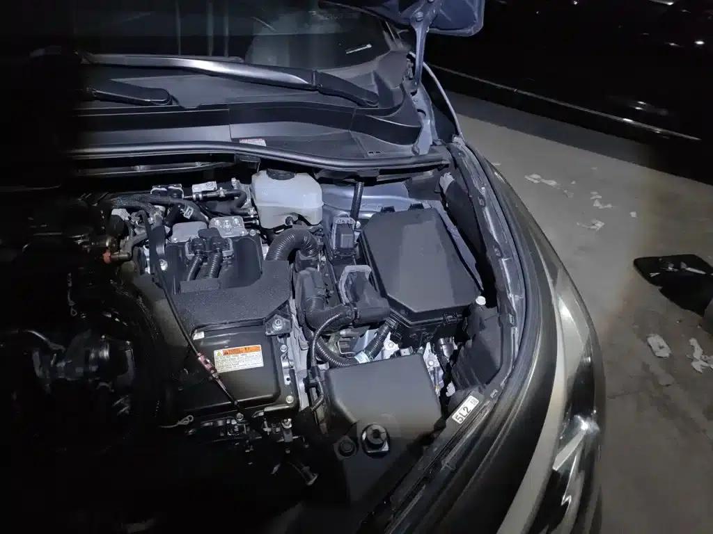 Toyota C-HR 2021 Hybrid 2.0L E-CVT Luxury Edition — миниатюра 22