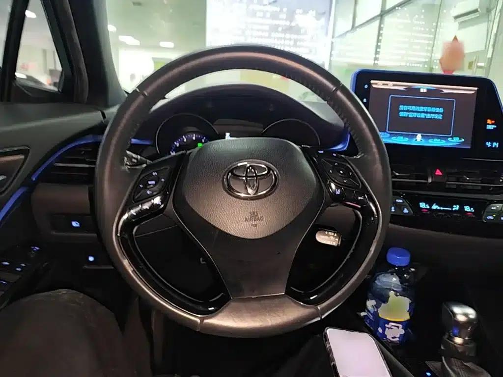 Toyota C-HR 2018 2.0L Luxury Edition (China VI Emission Standard) — миниатюра 11