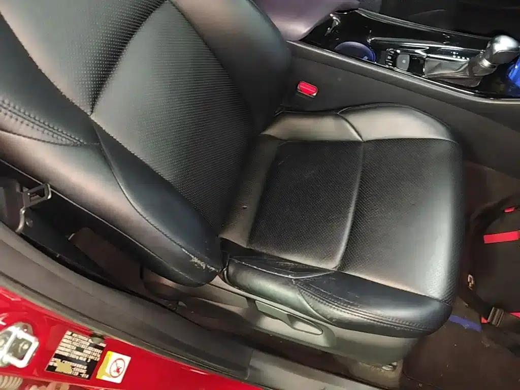 Toyota C-HR 2018 2.0L Luxury Edition (China VI Emission Standard) — миниатюра 25