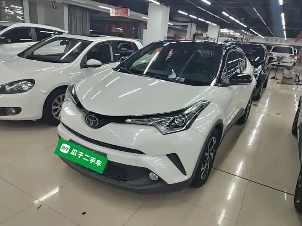 Toyota C-HR 2020 2.0L Leading Edition — миниатюра 1