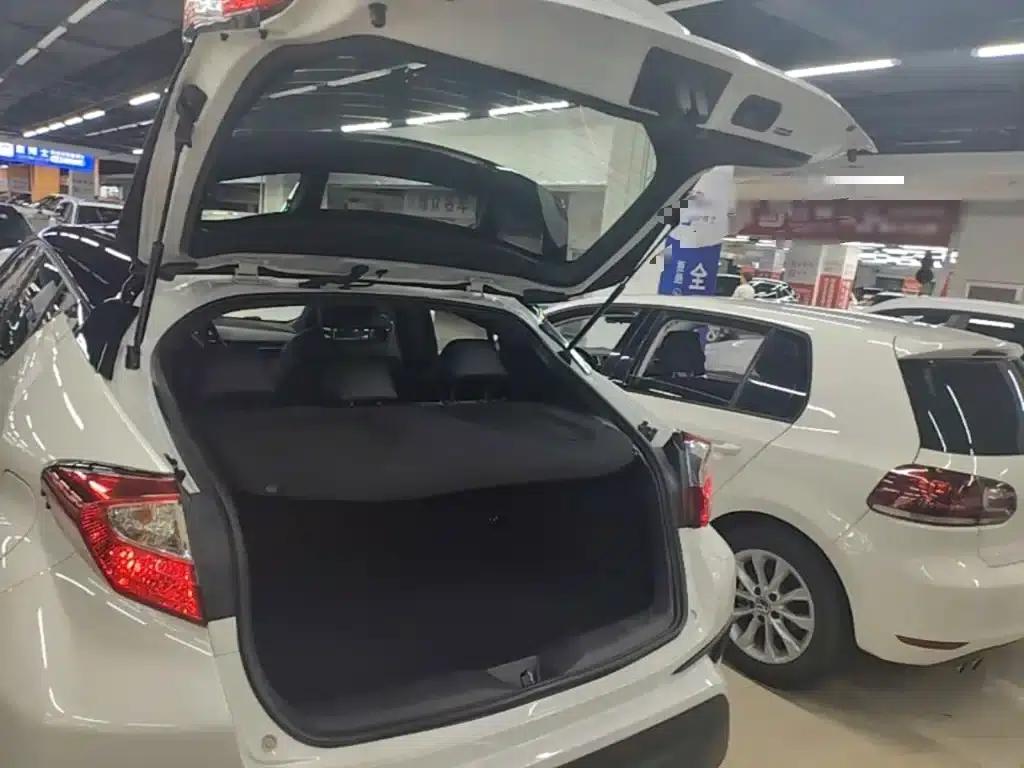 Toyota C-HR 2020 2.0L Leading Edition — миниатюра 19