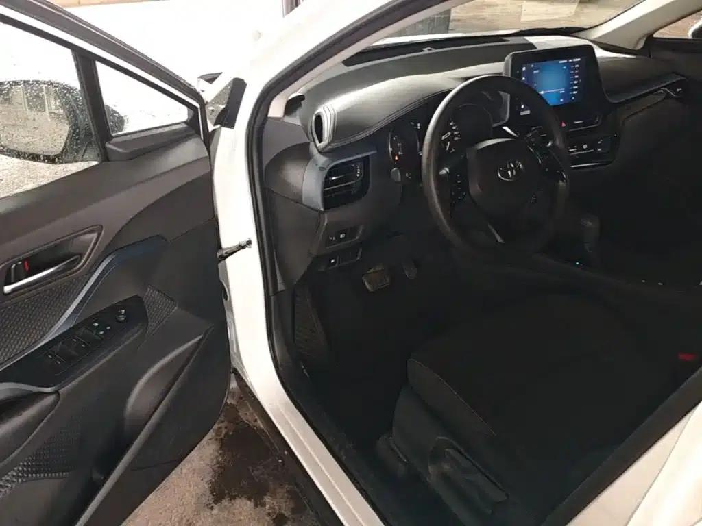 2021 Toyota C-HR 2.0L Enjoy Edition — миниатюра 16