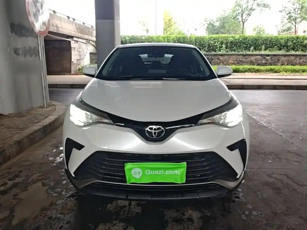 2021 Toyota C-HR 2.0L Enjoy Edition — миниатюра 3