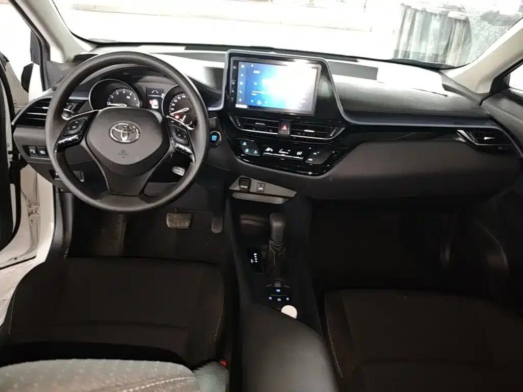 2021 Toyota C-HR 2.0L Enjoy Edition — миниатюра 10