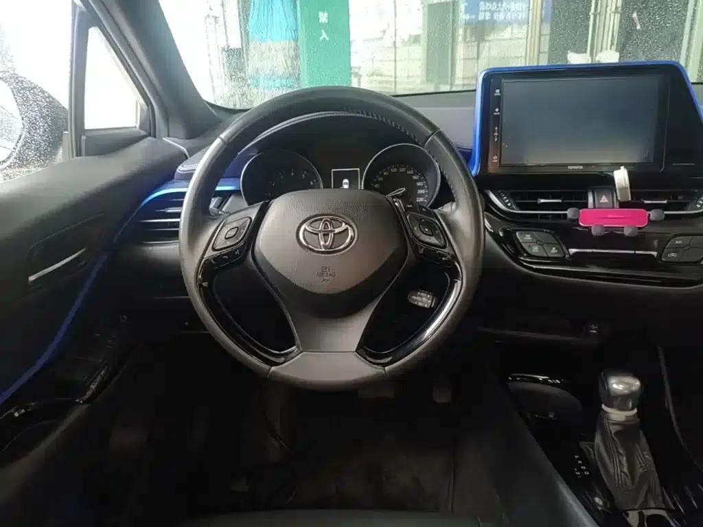 2020 Toyota IZOA 2.0L Ecstasy Edition — миниатюра 11