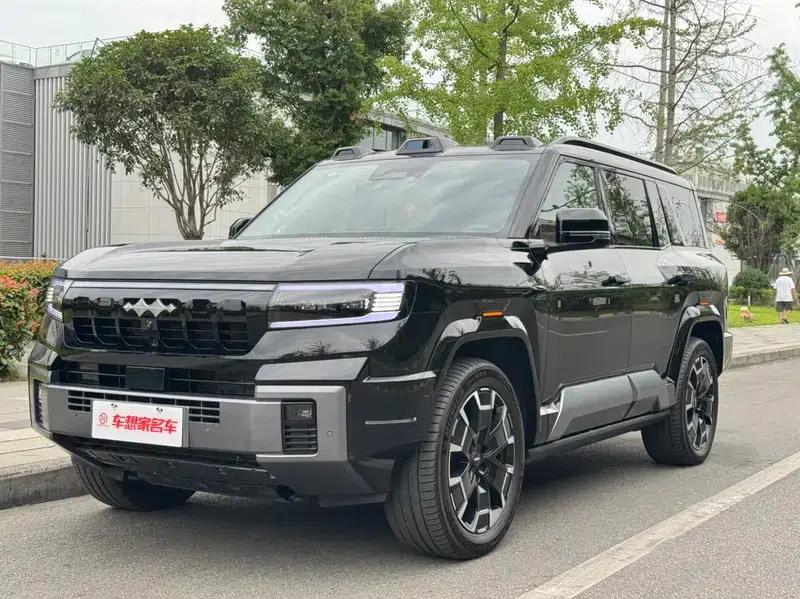 Leopard 8 2025 Smart & Brave Flagship Edition 7-Seater — миниатюра 1