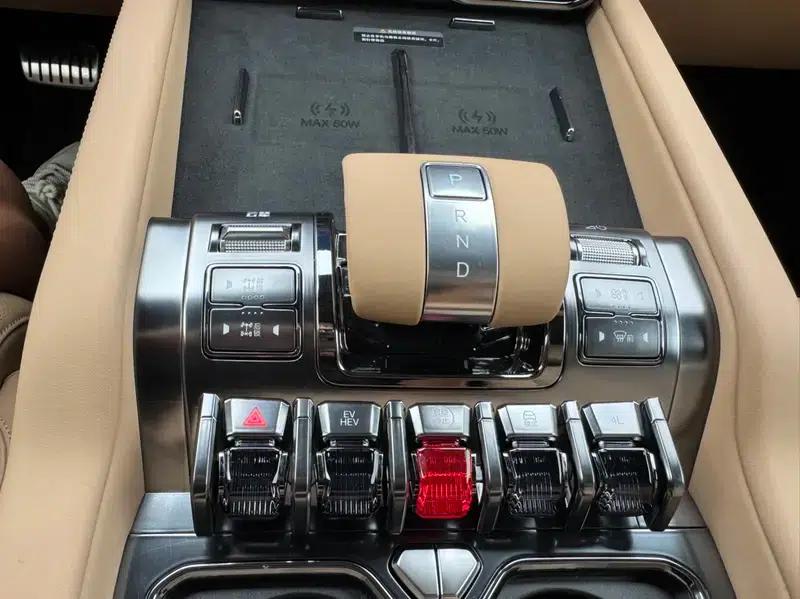 Leopard 8 2025 Smart & Brave Flagship Edition 7-Seater — миниатюра 7