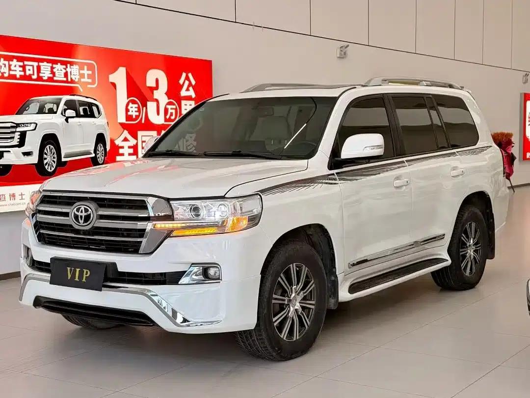 2010 Land Cruiser 4.0L Automatic VX — миниатюра 1