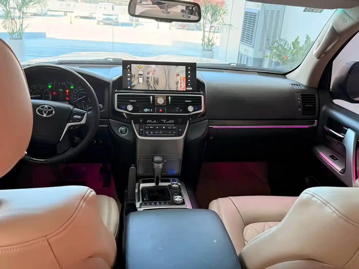 2010 Land Cruiser 4.0L Automatic VX — миниатюра 5