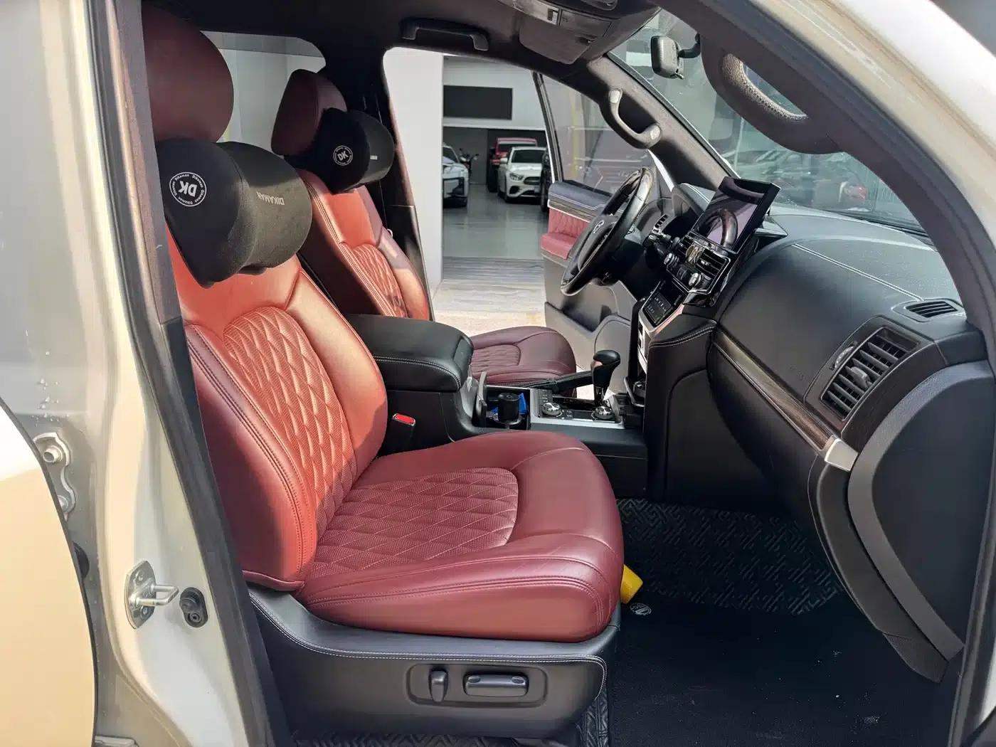 2016 Land Cruiser (Imported) 4.0L Middle East Edition — миниатюра 9