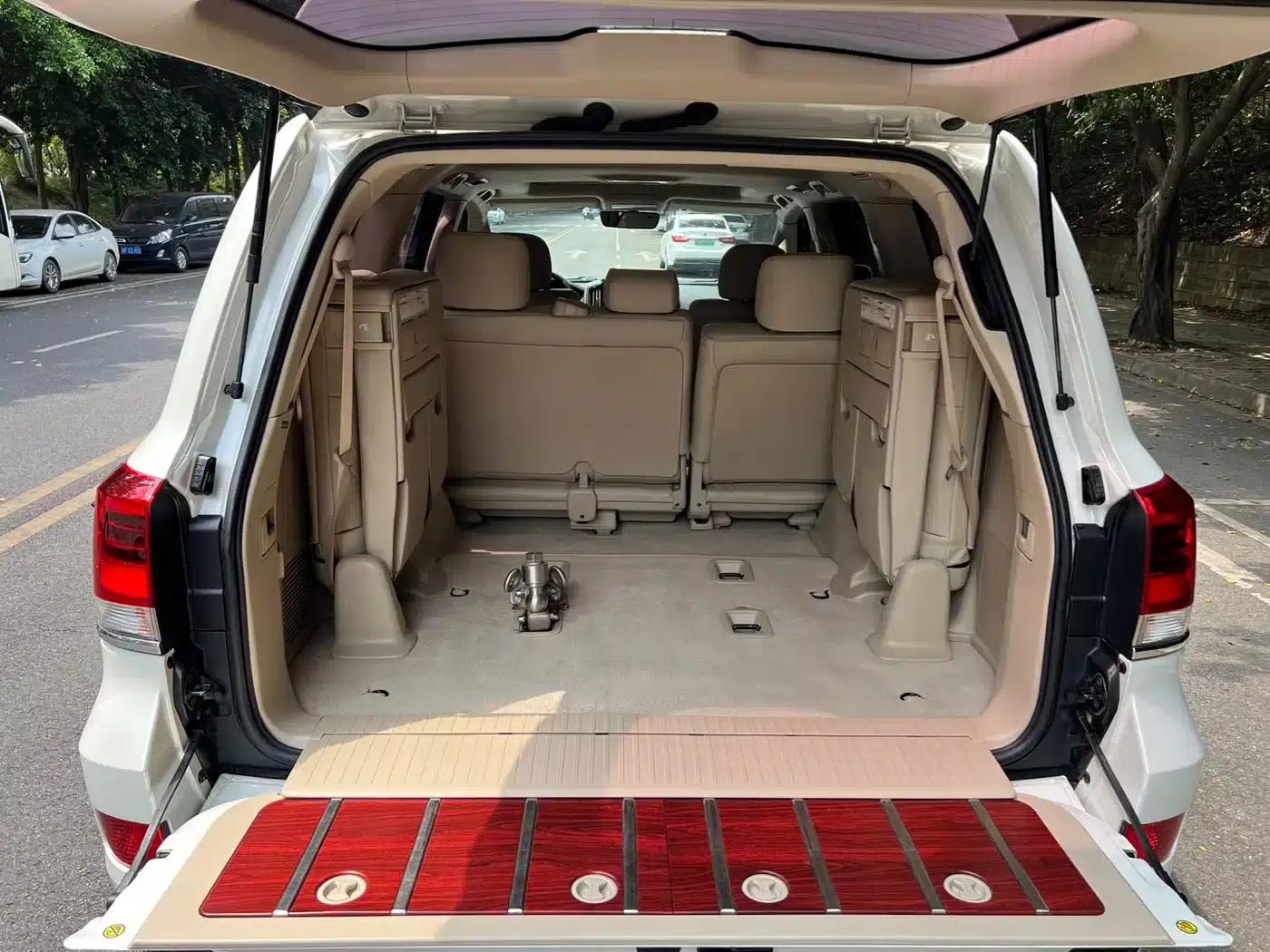 2020 Land Cruiser (Imported) 4.0L Middle East Edition — миниатюра 23