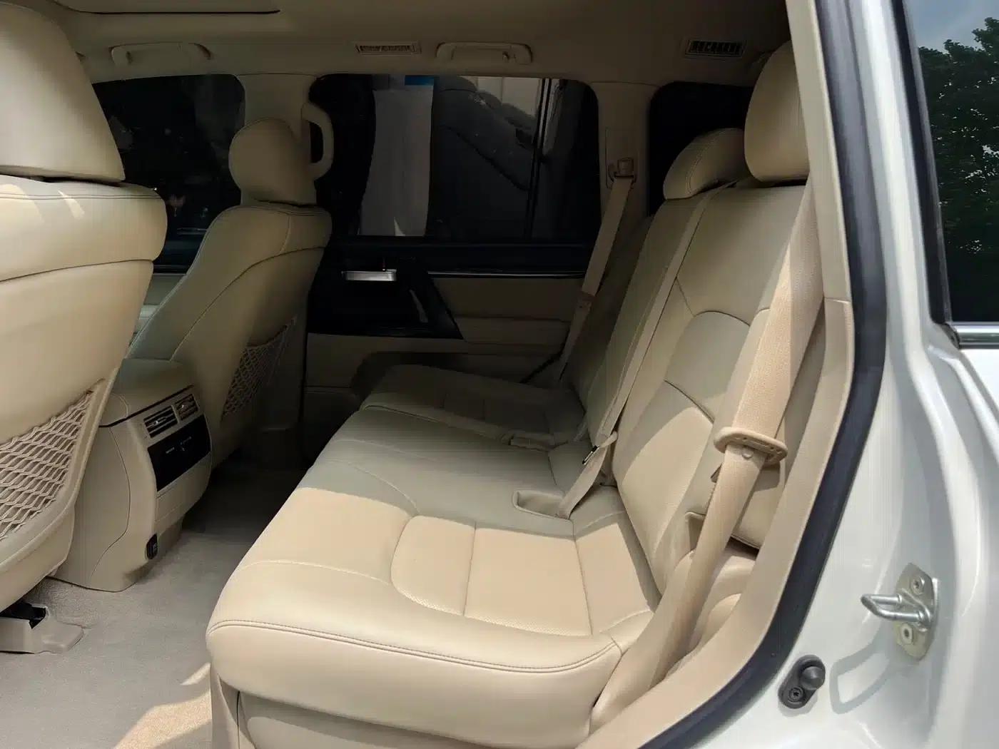 2020 Land Cruiser (Imported) 4.0L Middle East Edition — миниатюра 8