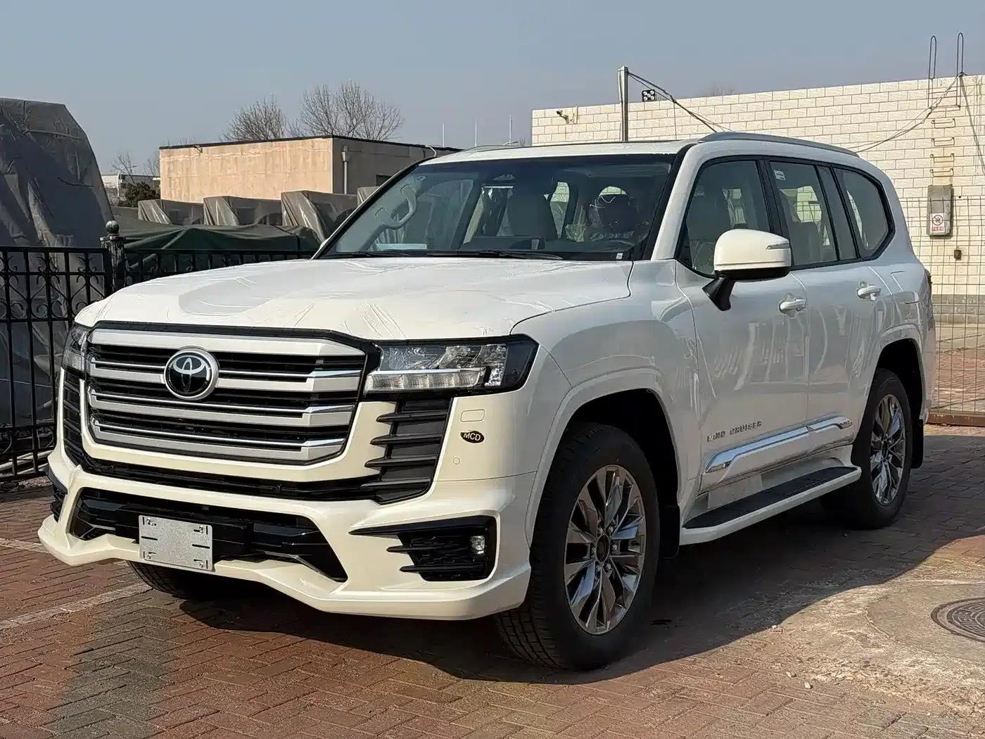 2026 Land Cruiser (Imported) 4.0L Automatic — миниатюра 2