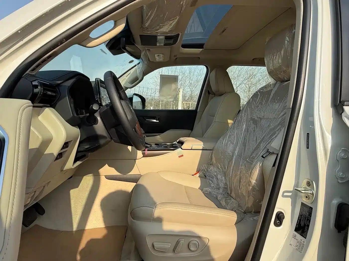 2026 Land Cruiser (Imported) 4.0L Automatic — миниатюра 11