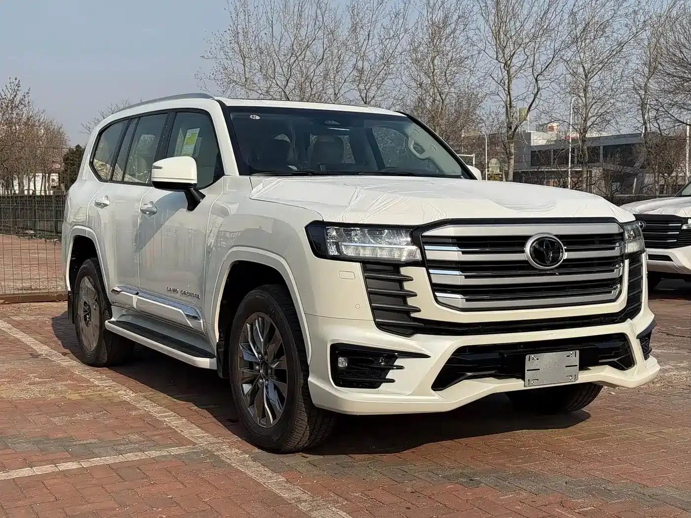 2026 Land Cruiser (Imported) 4.0L Automatic — миниатюра 3