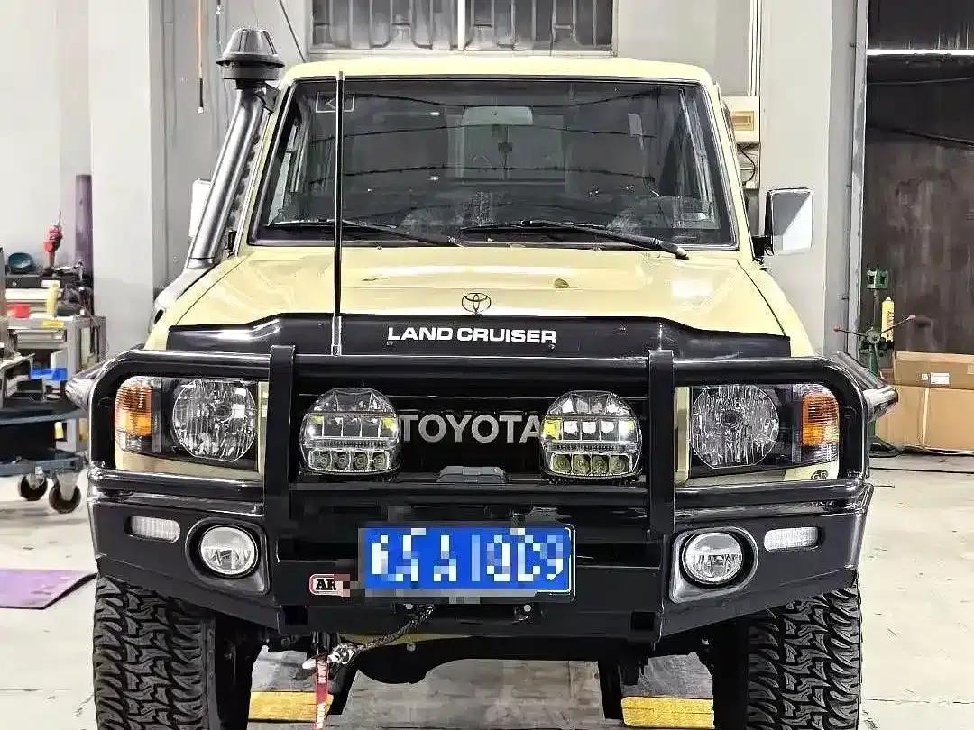 Land Cruiser (Imported) LC79 2022 4.0L Middle East Edition — миниатюра 3