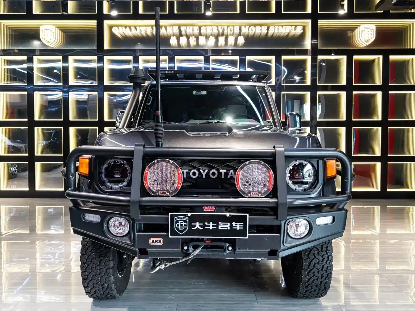Land Cruiser (Imported) LC76 2022 Model 4.0L Manual — миниатюра 2